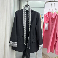 批发轻奢优雅精致蕾丝楼空袖<b class='q'>西装外套</b>拼接小西服翻袖2025春季小个子