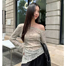 批发一春秋气质高级感不规则下摆晕染<b class='q'>花朵</b>斜领长袖上衣女