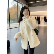 批发小香风白色羊羔毛外套女冬名媛气质<b class='q'>高级</b>感加厚保暖中长款立领大衣