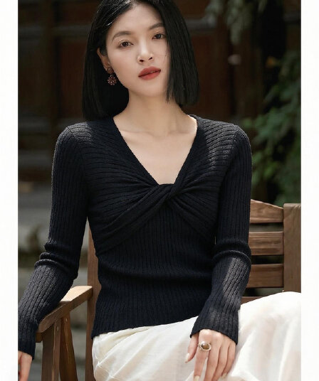 고급 센스 V넥 비틀림 디자인 센스 긴팔 니트 스웨터 여성 가을 새로운 몸매 가꾸기 슬림해 보이는 기본 셔츠 맨위 서비스