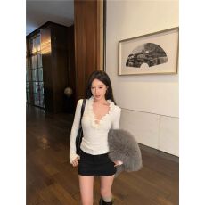 批发【螺纹德绒】v领拼接<b class='q'>蕾丝</b>长袖打底衫女秋冬修身T恤