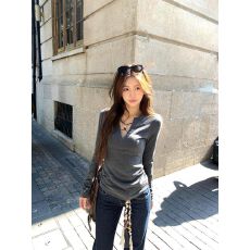 批发人棉260克设计感修身长袖小众V领T恤<b class='q'>女装</b>冬季收腰百搭上衣