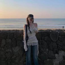 批发挂脖蕾丝拼接吊带+显瘦长袖T恤2026春季新款上衣<b class='q'>套装</b>