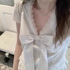 批发法式蝴蝶结蕾丝花边条纹<b class='q'>衬衫</b>女2026年夏季新款高级感<b class='q'>显瘦</b>短袖上衣