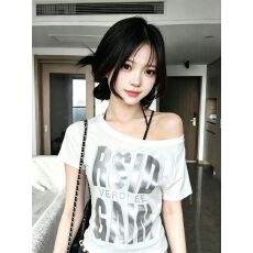 批发40支纯棉+烫钻美式烫钻印花斜露肩短袖<b class='q'>t</b><b class='q'>恤</b>女夏修身显瘦辣妹上衣