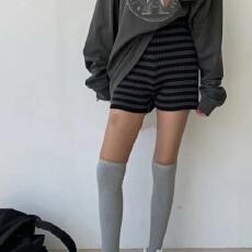 批发复古<b class='q'>拼接</b>条纹弹力修身显瘦松紧高腰针织短裤女