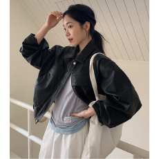 批发韩国 简约黑色松紧下摆<b class='q'>皮衣</b>