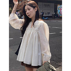 批发设计感V领褶皱系带泡泡袖<b class='q'>衬衫女</b>早春宽松百搭休闲纯色上衣