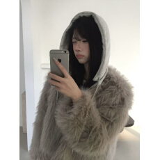批发已入库 chic<b class='q'>秋</b>冬季设计感百搭宽松洋气连帽加棉保暖仿皮草上衣