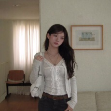 批发有货 韩国ins秋日蕾丝花边拼接吊带背心+单排扣长袖针织开衫套装