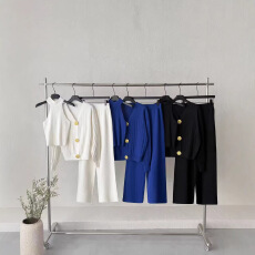 批发跨境<b class='q'>秋</b>冬设计感金属扣V领背心长袖针织上衣休闲高腰阔腿裤三件套