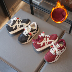 批发儿童皮面德训鞋2025秋冬加绒<b class='q'>新款</b>百搭舒适保暖阿甘鞋复古<b class='q'>运动鞋</b>