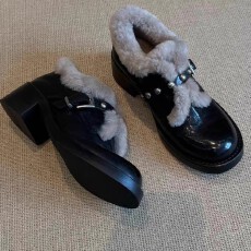 批发羊皮版复古厚底加绒乐福鞋女新款百搭毛毛单鞋粗跟小皮鞋雪地靴女