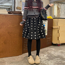 批发孕妇花朵毛呢高腰半身裙春季<b class='q'>百搭</b>宽松显瘦别致蓬蓬裙