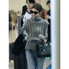 批发2025超火秋冬简约<b class='q'>百搭</b>松弛感灰色高领针织背心马甲女