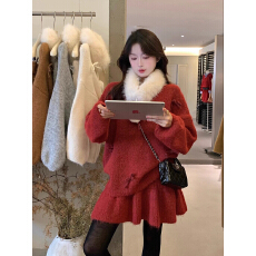 批发甜美红色千金风毛领蝴蝶结针织套装女秋冬款白色毛球装饰一整套装