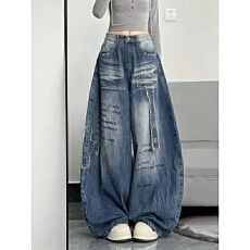 批发高街字母<b class='q'>印花</b>铆钉贴布弯刀牛仔<b class='q'>裤</b>女秋季新款设计感水洗百搭阔腿<b class='q'>裤</b>