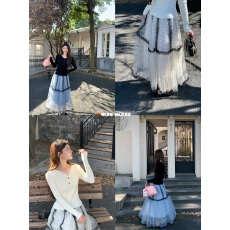 批发实价实拍 重工<b class='q'>网纱</b>秋冬新款波点a字优雅高级感蓝色百褶蛋糕<b class='q'>长裙</b>