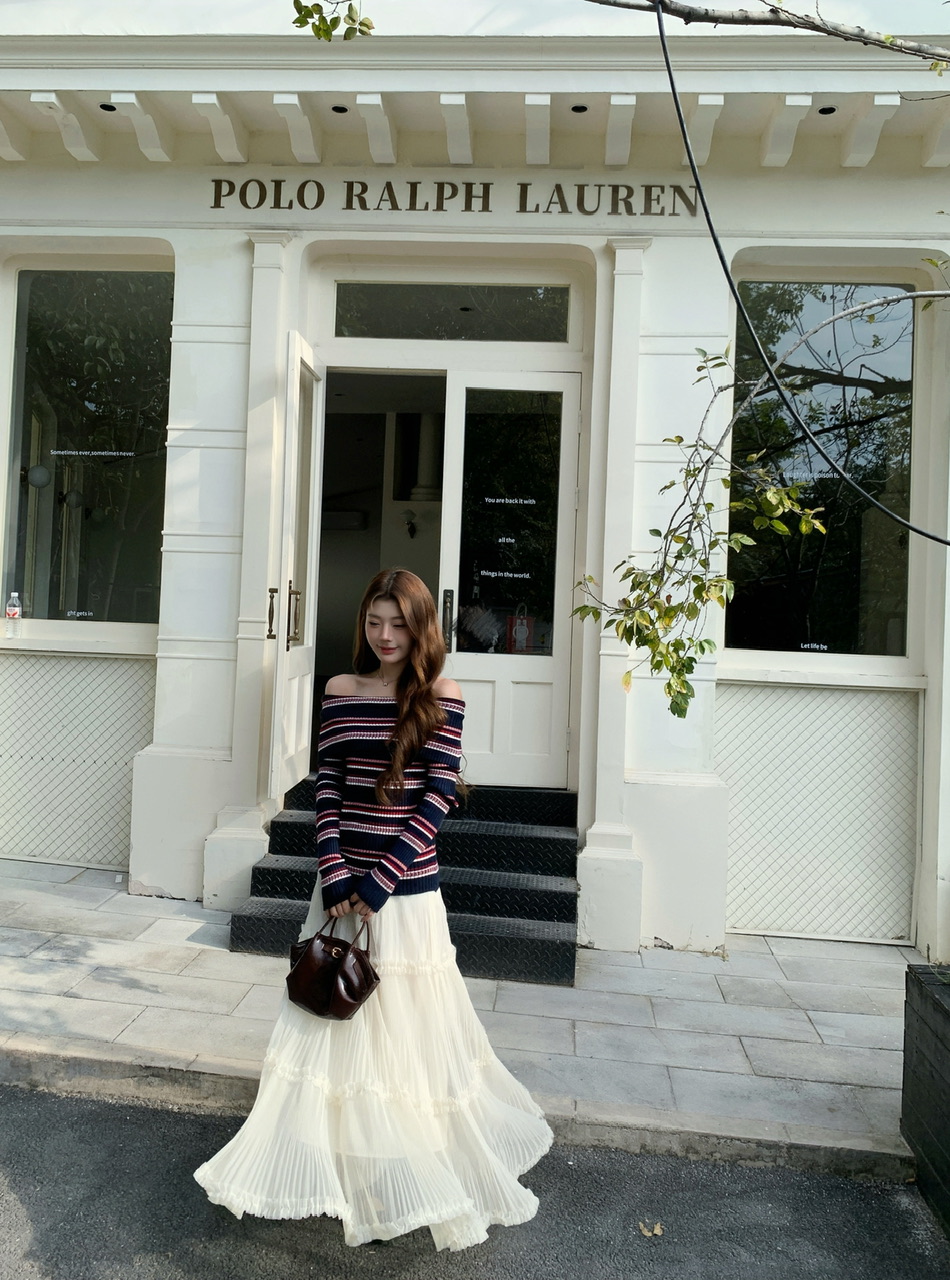 정가 실사 달콤한 차가운 오프숄더 스트라이프 니트 스웨터 쌀 화이트 망사 케이크 드레스 봄 부드러운 바람 투피스 세트