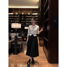 批发LA  双面呢重磅 黑色廓形高级感简约百搭休闲通勤<b class='q'>花苞</b>半身<b class='q'>裙</b>31074