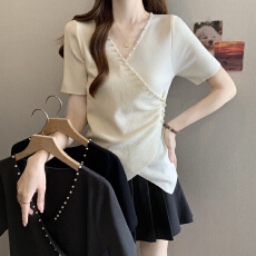 批发实拍大码夏季韩系新款重工钉珠复古交叉领套头冰丝针织衫短袖上衣