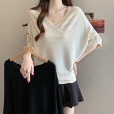 批发实拍~大码夏季薄款冰丝V领蝙蝠袖肌理感宽松休闲洋气针织衫上衣