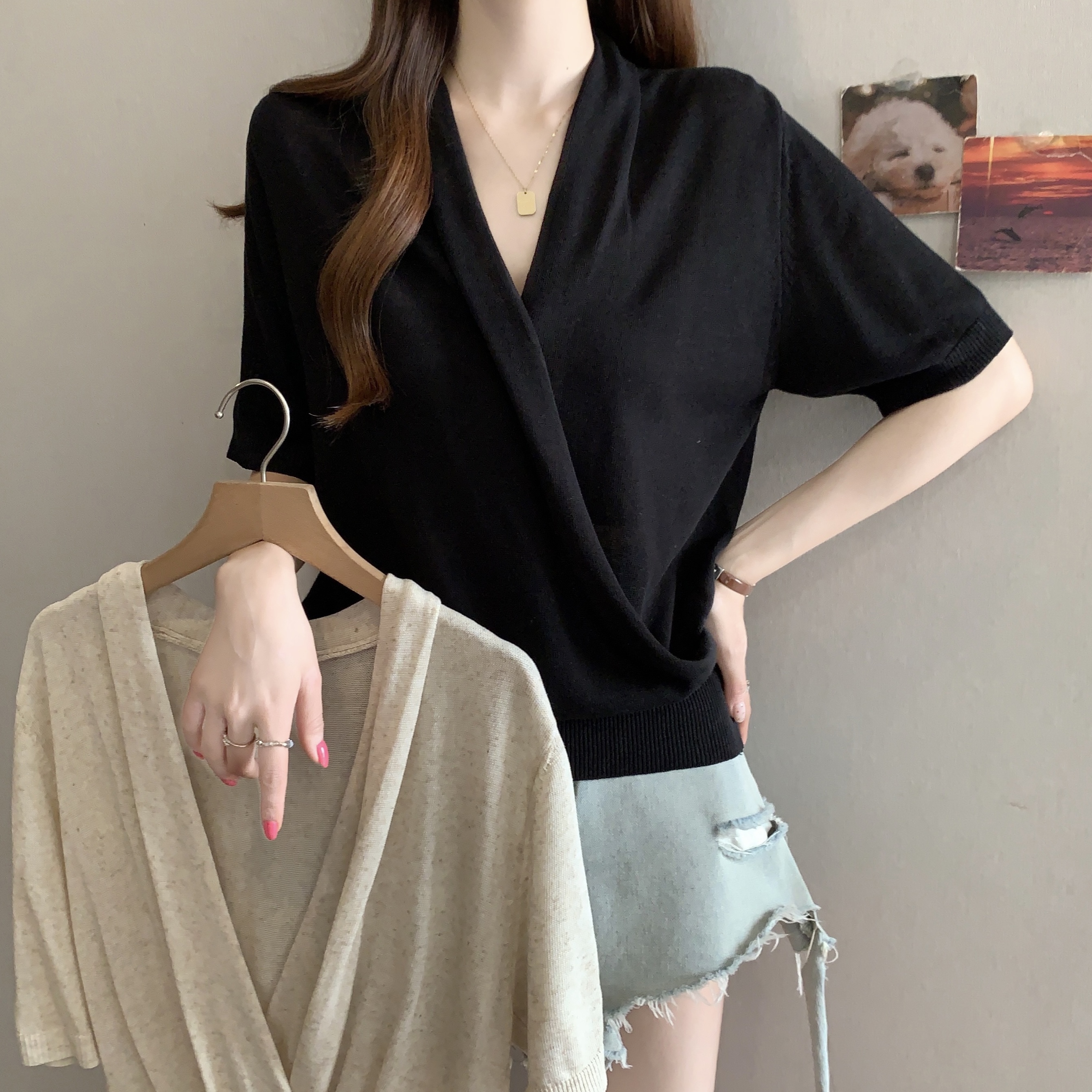 실사 빅 사이즈 여름 새로운 레트로 느긋한 바람 십자가 V넥 니트 스웨터 여성 마이크로 지방 품격 반팔 맨위