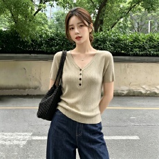 批发实拍-大码夏季新款2026年半开领上衣女韩版V领洋气百搭冰丝针织衫