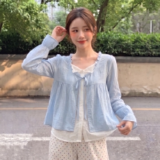 批发实拍~大码秋季复古木耳边v领喇叭袖衬衫女甜美娃娃衫假两件上衣