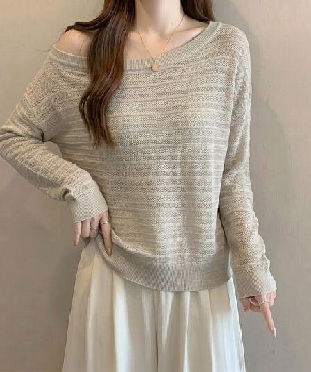 실사 빅 사이즈 가을 새로운 품격 비스듬한 어깨 니트 스웨터 여성 얇은 스타일 한 부서 레트로 루즈핏 슬림해 보이는 오프숄더 맨위
