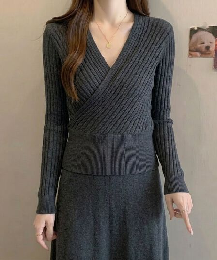 실사 빅 사이즈 이른 가을 새로운 한 부서 십자가 V넥 니트 여성 레트로 꽈배기 짜임 슬림해 보이는 예쁜 스웨터