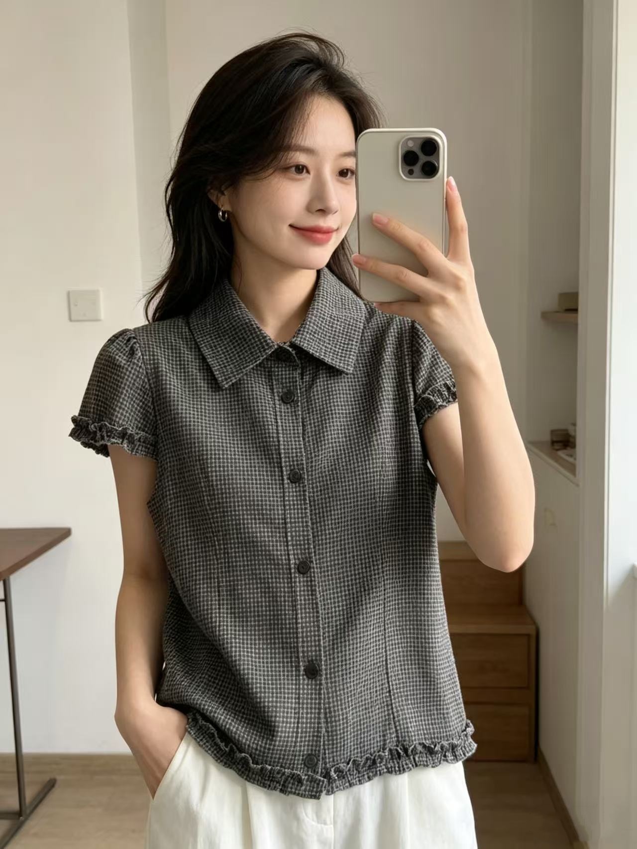 2026 여름 새로운 한 부서 달콤함 연령 감소 프릴 폴로 칼라 거품 소매 여성 셔츠 작은 격자 슬림해 보이는 맨위