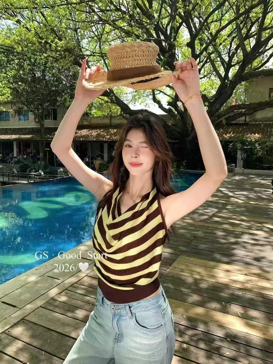 품격 행침 목 스트라이프 조끼 트렌드 섹시함 민소매 맨위 절묘한 슈퍼 잘 생긴 2026 봄 여름 슬림해 보이는 기본 셔츠