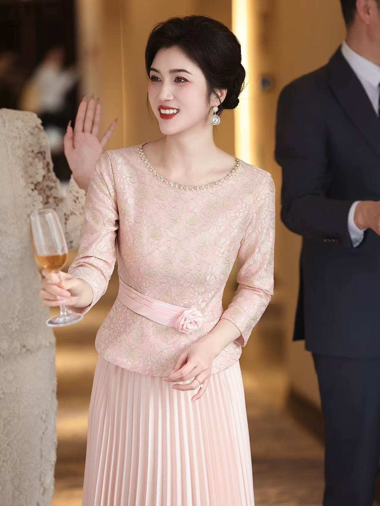 고급 안녕하세요. 시어머니 결혼 연회 로드 중 치파오 이브닝 드레스 영 결혼 엄마 결혼식 서비스 높음 세트 보통 웨어러블