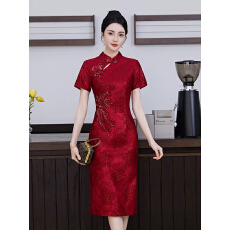 批发新娘订婚旗袍<b class='q'>连衣裙</b>2026新款妈妈婚宴礼服喜婆婆年轻款<b class='q'>高端</b>日常穿