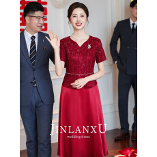 批发喜婆婆婚宴装酒红色蕾丝<b class='q'>高端</b>礼服妈妈装假两件收腰端庄大气敬酒服