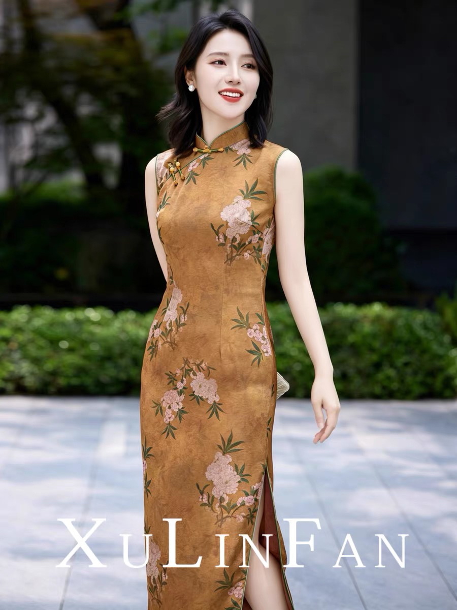 새로운 중식 중년 엄마 치파오 황색 참여 시어머니 결혼 연회 로드 중 대학 입학 시험 보내기 시험 향 똑똑한 1 번