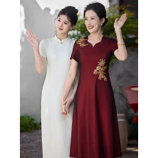 批发喜婆婆婚宴礼服高端<b class='q'>加大码</b>轻奢喜妈妈结婚敬酒服红色<b class='q'>连衣裙</b>