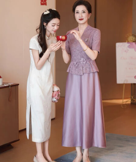 안녕하세요. 엄마 결혼 연회 로드 중 고귀한 외국 가스 영 섹션 향기로운 芋 보라색 스팽글 레이스 중노년 결혼식 엄마 예복 치마