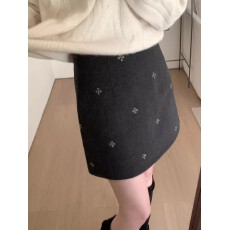 批发刺绣小花高腰a字毛呢短裙女2025秋冬季新品通勤时尚气质半身裙子