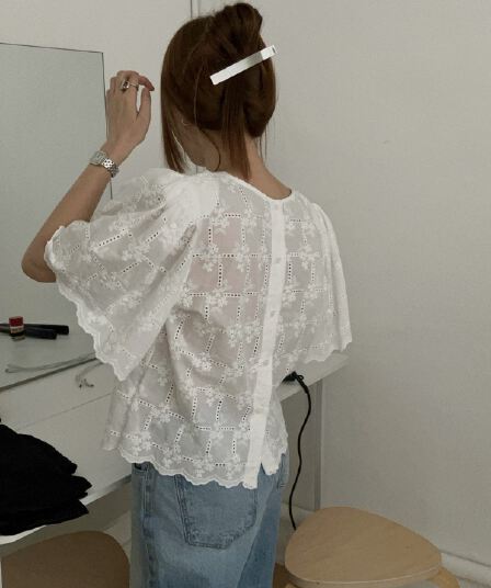 레이스 자수 물결무늬 측면 전후 둘 착용 싱글 줄 버튼 맨위