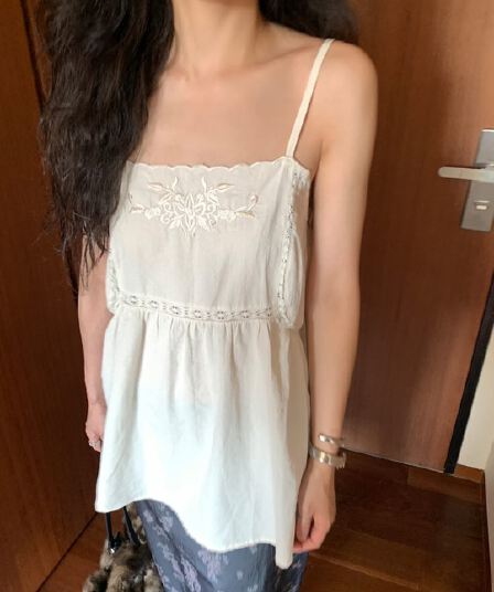 있음 선적 한 부서 Jiao 예쁜 레트로 물결무늬 측면 자수 슬립 맨위