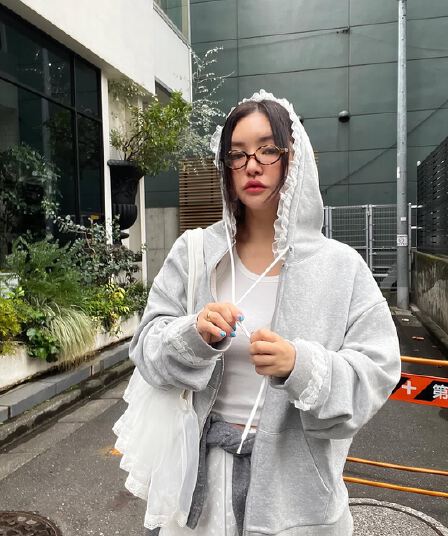 있음 선적 한 부서 둘 색상 캐주얼 레이스 장식 후드 재킷