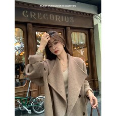 批发大翻领高级感毛呢外套女秋冬季2025新款小个子赫本风宽松呢子大衣