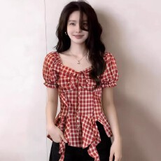批发大码甜辣风方领<b class='q'>格子</b>短袖<b class='q'>衬衫</b>女夏季微胖MM韩版泡泡袖独特别致上衣