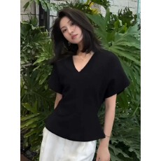 批发法式高级感气质v领短袖t恤女2026新款夏季收腰显瘦设计感黑色上衣