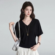 批发黑色<b class='q'>蝙蝠</b>袖V领短袖T恤女2026夏修身百搭休闲薄款中袖上衣