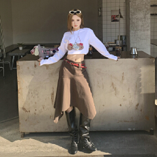 批发实拍杏子灰色复古辣妹高腰不规则半身裙女设计感A字长裙