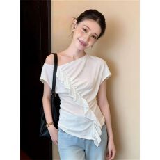 批发爱西里春夏新款法式温柔浪漫氛围感荷叶边百搭收腰一字领小衫上衣