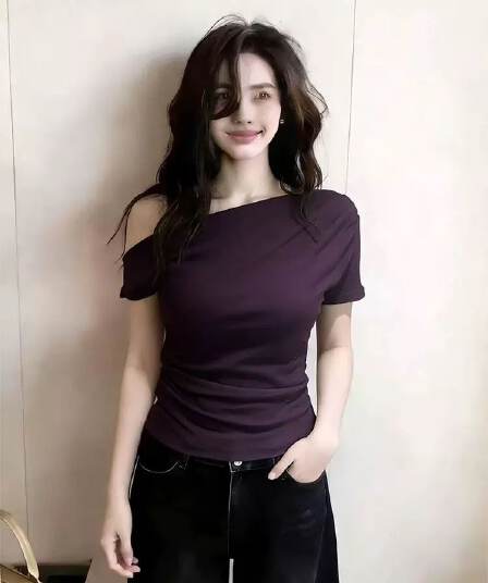 실사 여름 품격 빛 요리 한 핫걸 비스듬한 어깨 몸매 가꾸기 슬림해 보이는 반팔 티셔츠 여성 고급 디자인 센스 섹시함 맨위